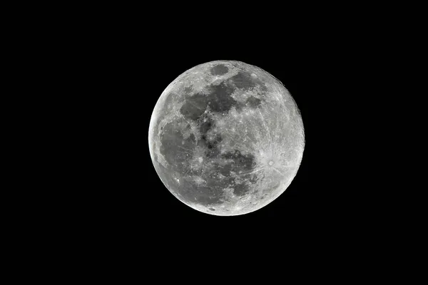 Pleine lune sur fond noir — Photo