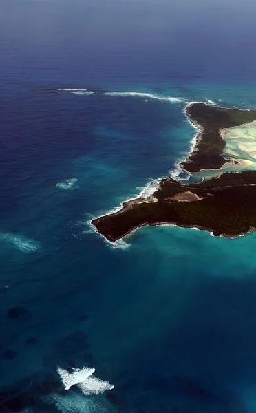 Vista aerea dell'isola tropicale — Foto Stock
