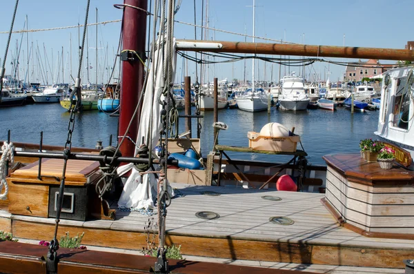 Oude houten vissersboot — Stockfoto