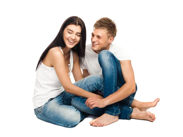 Szczęśliwa młoda para w odzieży casual — Zdjęcie stockowe