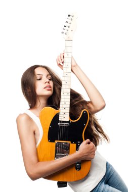 elektro gitar ile güzel bir genç kadın