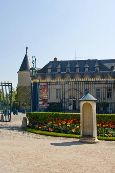 Hlavní vchod zámku rambouillet — Stock fotografie