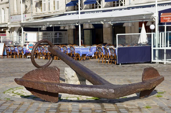 Huge ancient anchor - La Rochelle — Stock Photo, Image
