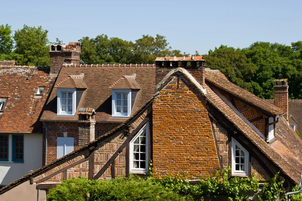 Dachy gerberoy francuski wieś — Zdjęcie stockowe