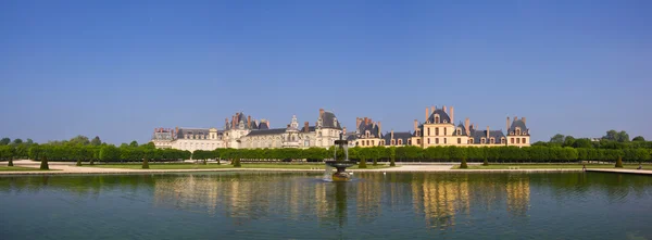 Slottet i fontainebleau - panorama — Stockfoto