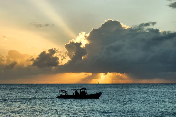 Karib-tenger, naplemente — Stock Fotó