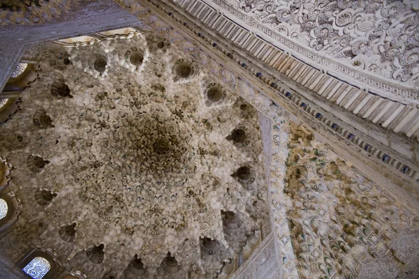 Alhambra - комплекс Королівського палацу — стокове фото