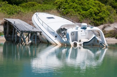 Sinking boat clipart