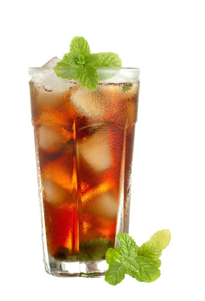 Chilled Mint Tea with Real Ice Cubes — Stock Photo, Image