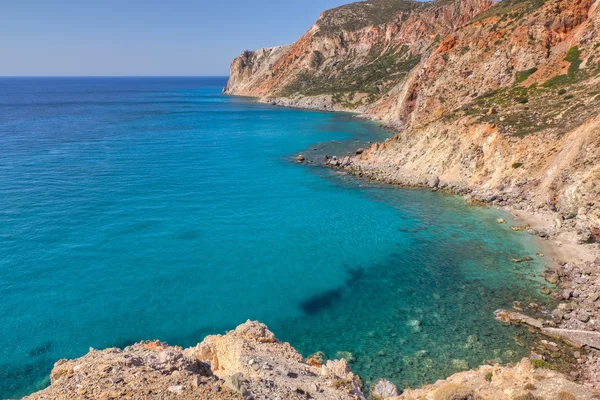 Isla de Milos costa este paisaje marino, Cícladas, Grecia — Foto de Stock
