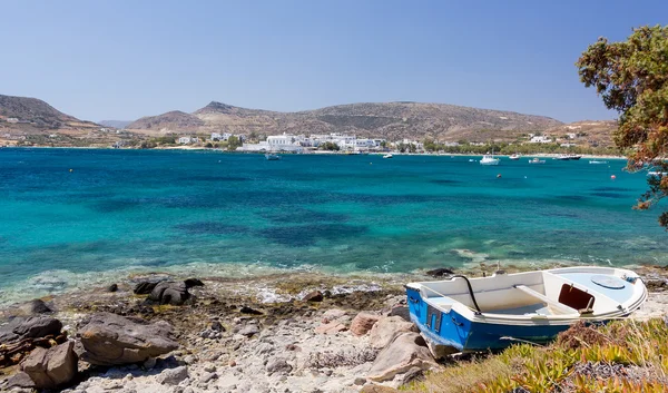 Pollonia 村，米洛斯岛，cyclades，希腊的视图 — 图库照片