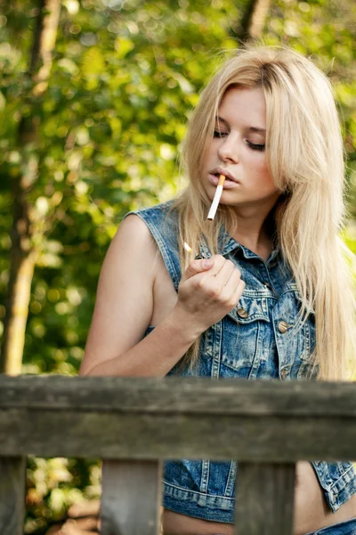 stock image Smoking woman