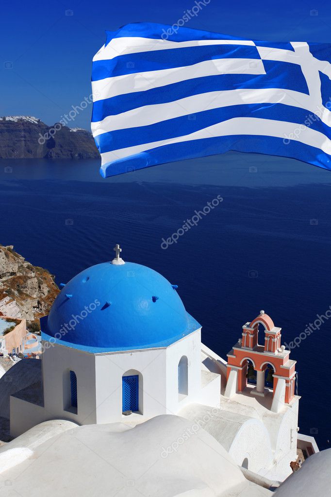 Griechische Flagge Über Oia Stockfoto und mehr Bilder von