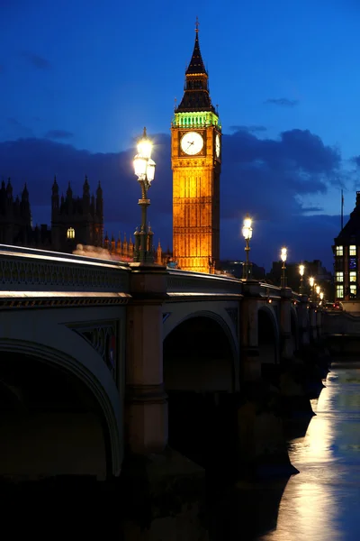 De Big ben in de avond, london, Verenigd Koninkrijk — Stockfoto