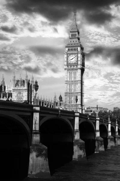 Slavný big ben v Londýně, Velká Británie — Stock fotografie