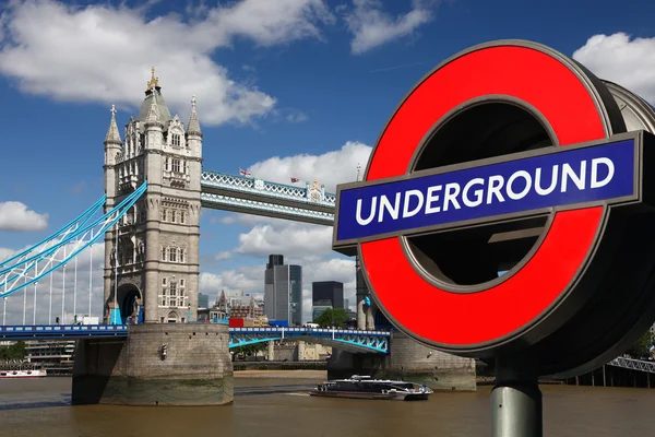 Підземний логотип у Лондоні, Великобританія Ліцензійні Стокові Фото