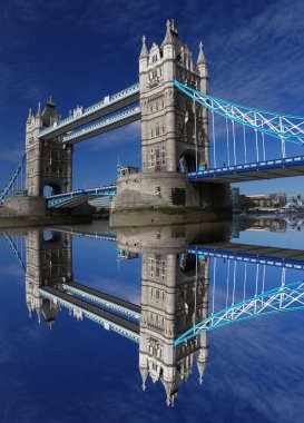 ünlü tower bridge, Londra, İngiltere