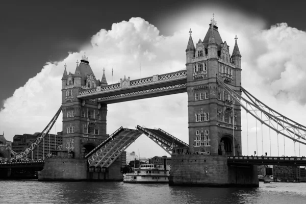 Famous Tower Bridge, Londres, Royaume-Uni — Photo
