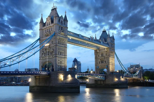Знаменитий міст Тауер, Лондон, Великобританія — стокове фото