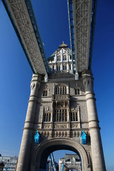 Ünlü tower bridge, Londra, İngiltere — Stok fotoğraf