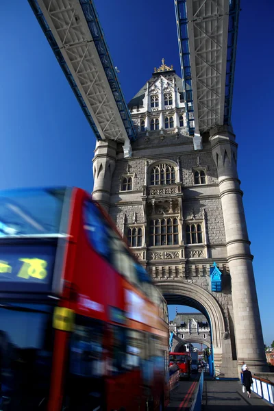 Híres Tower Bridge, London, Egyesült Királyság — Stock Fotó