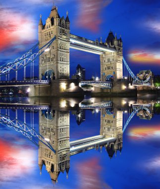 ünlü tower bridge, Londra, İngiltere