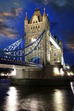 ünlü tower bridge, Londra, İngiltere