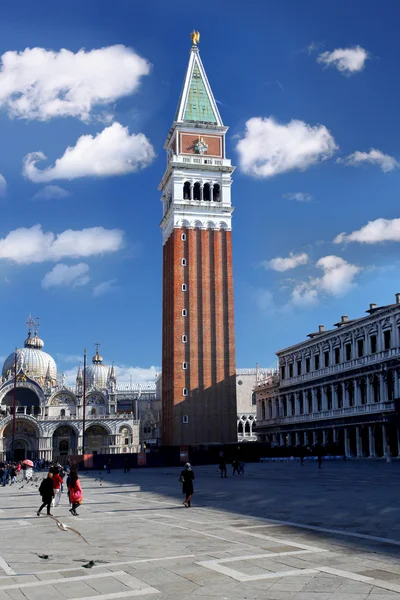 Venecia con Palacio Ducal en Piazza San Marco en Italia — Foto de Stock