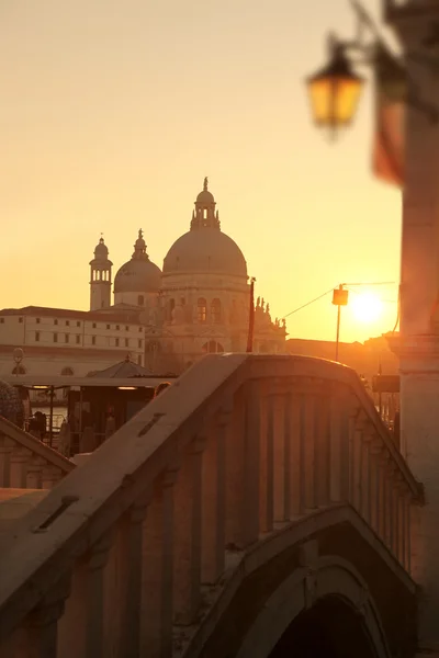 Görünüm üzerinde santa maria della salute Bazilikası — Stok fotoğraf