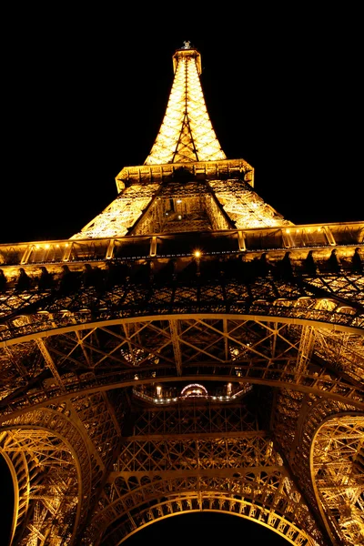 PARIS - APRIL 02 : Light Performance Show on April 02, 2011 in Paris. The Eiffel tower stands 324 metres (1,063 ft) tall. Monument was built in 1889, attendance is over 7 millions — Stock Photo, Image
