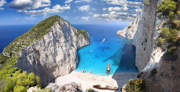 Geweldige strand navagio in zakynthos, Griekenland — Stockfoto