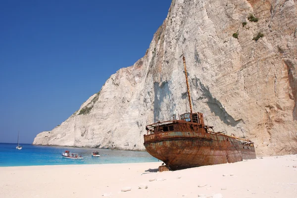 Navagio beach with ship-wreck in Zakynthos, Greece — Stock Photo, Image