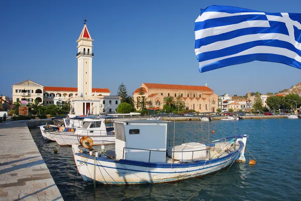 Zakynthos cidade com igreja principal e com porto na Grécia — Fotografia de Stock