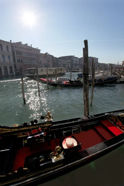 Гондолы в Венеции — стоковое фото