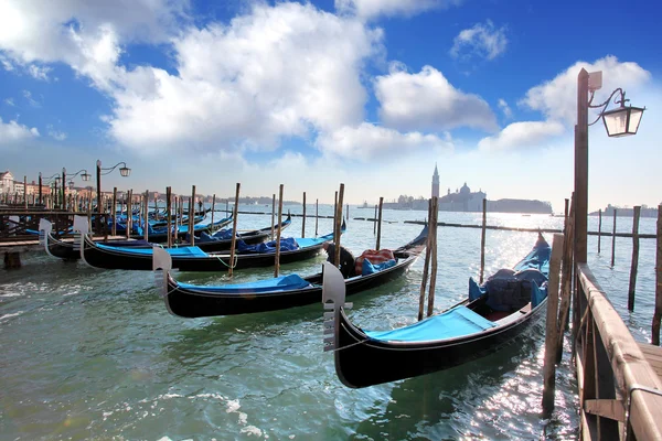 Gondol akşam, Venedik, İtalya — Stok fotoğraf