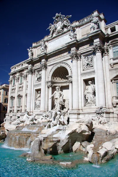 Roma com Fontana di Trevi na Itália — Fotografia de Stock