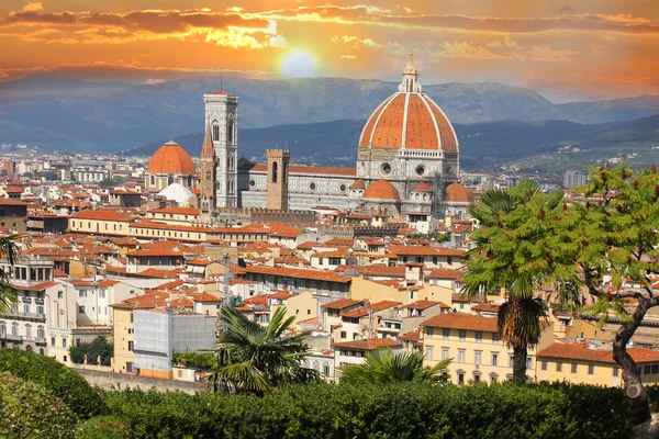 Florentská katedrála v Toskánsku, Itálie — Stock fotografie