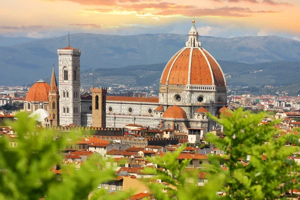 Florentská katedrála v Toskánsku, Itálie — Stock fotografie