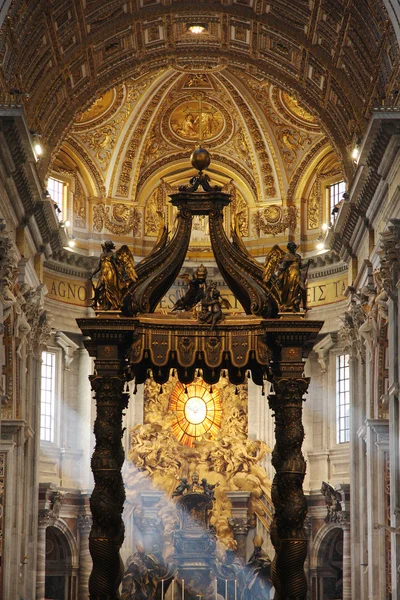 Basílica de San Pedro, Plaza de San Pedro, Ciudad del Vaticano. Interior interior interior — Foto de Stock