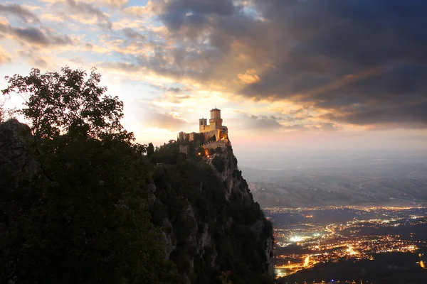 Castillo en República de San Marino, Italia — Foto de Stock