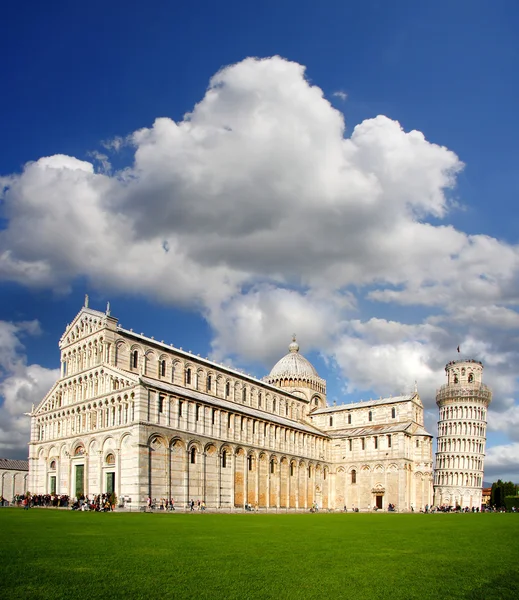 Lutande tornet i Pisa, Italien — Stockfoto
