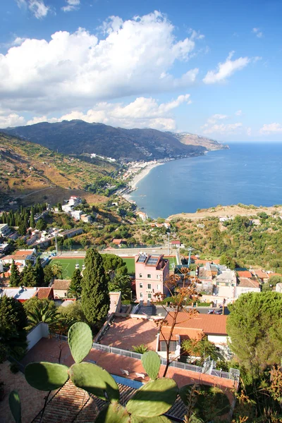 Coast of Sicily in Taormina town, Italy — Stock Photo, Image