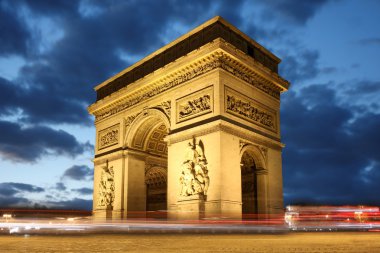 Paris, ünlü arc de triumph akşam, Fransa