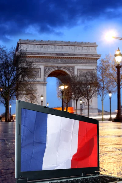 París, famoso Arco de Triunfo por la noche, Francia —  Fotos de Stock