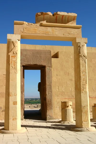 Храм Хатшепсут. В Египет. Западный берег. Луксор — стоковое фото