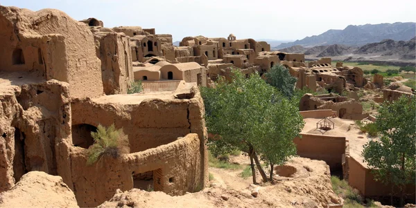 Opuštěné vesnice kharanaq. Írán — Stock fotografie