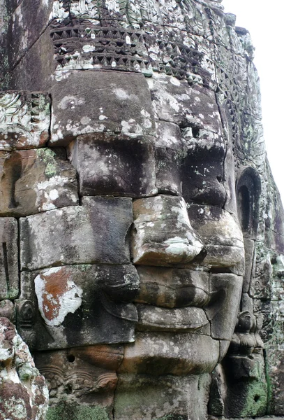 Primer plano de la cara del rey en el templo de Bayon, Angkor Wat, Siem Riep, Camboya . —  Fotos de Stock
