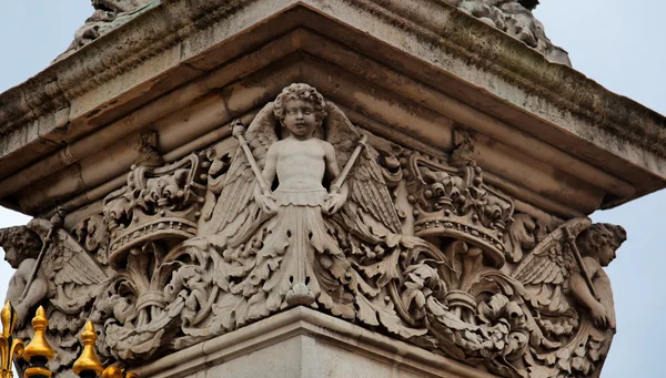 Columna de valla. Detalle. Palacio de Buckingham. Londres.UK . — Foto de Stock
