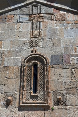 gergeti (trinity) kilise duvarına. stepantsminda. Gürcistan.