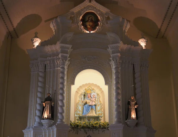 Escultura de la Virgen en la Iglesia de Santo Domingo (Domingos). Macao . — Foto de Stock